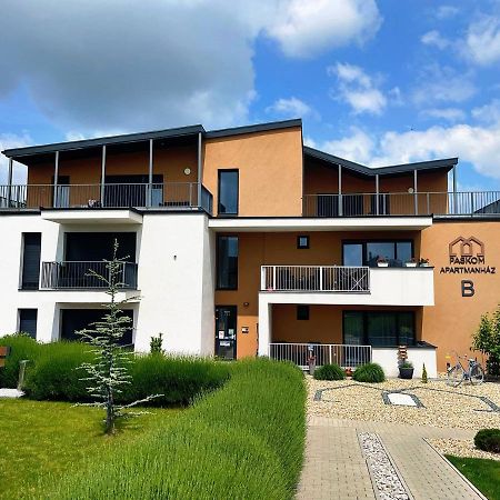 Paskom Apartmanhaz Nyergesujfalu Extérieur photo